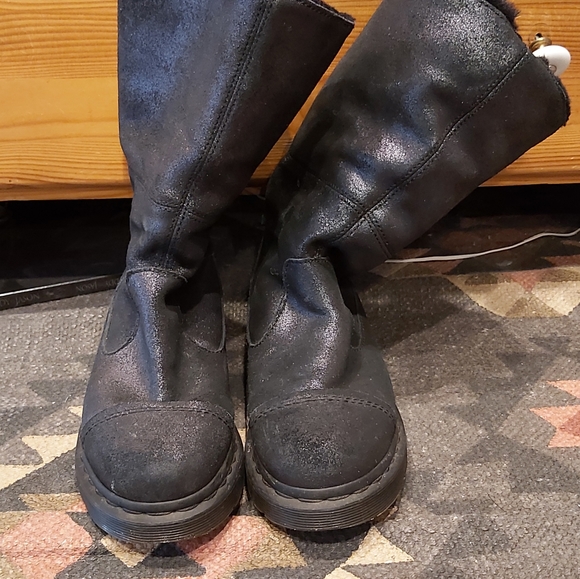 ✨host pick✨Doc Martens Pasha in Black Crackle Suede - Picture 4 of 11